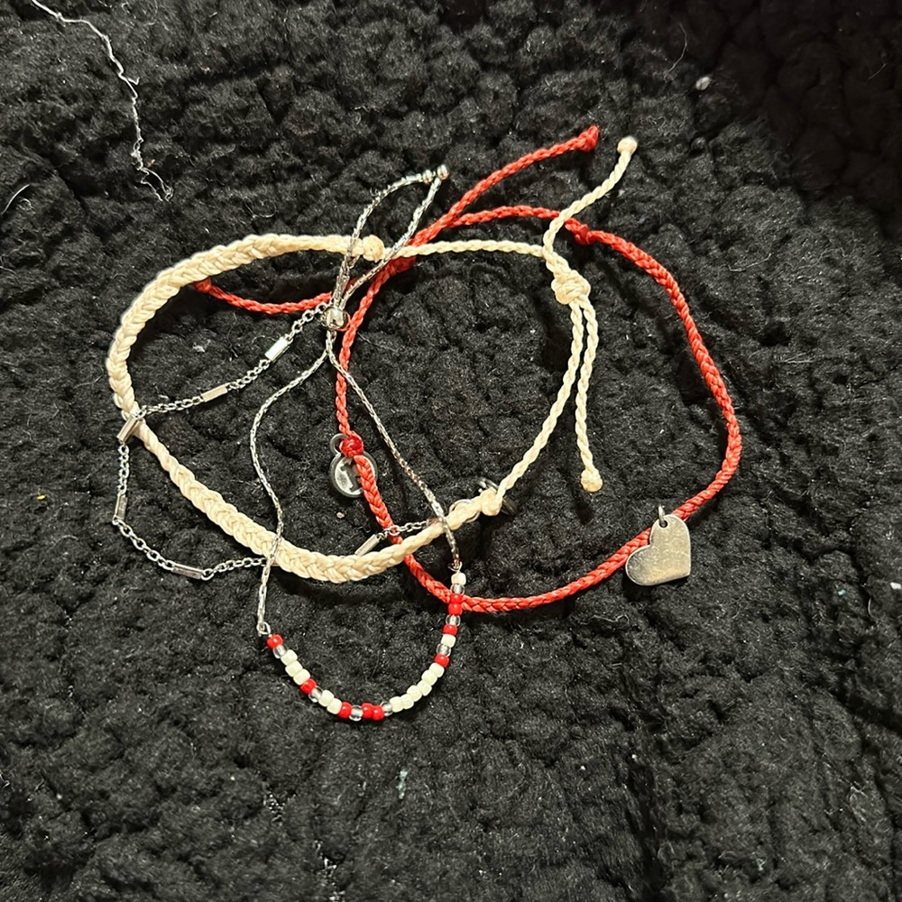 Valentines’ bracelet from Pura Vida